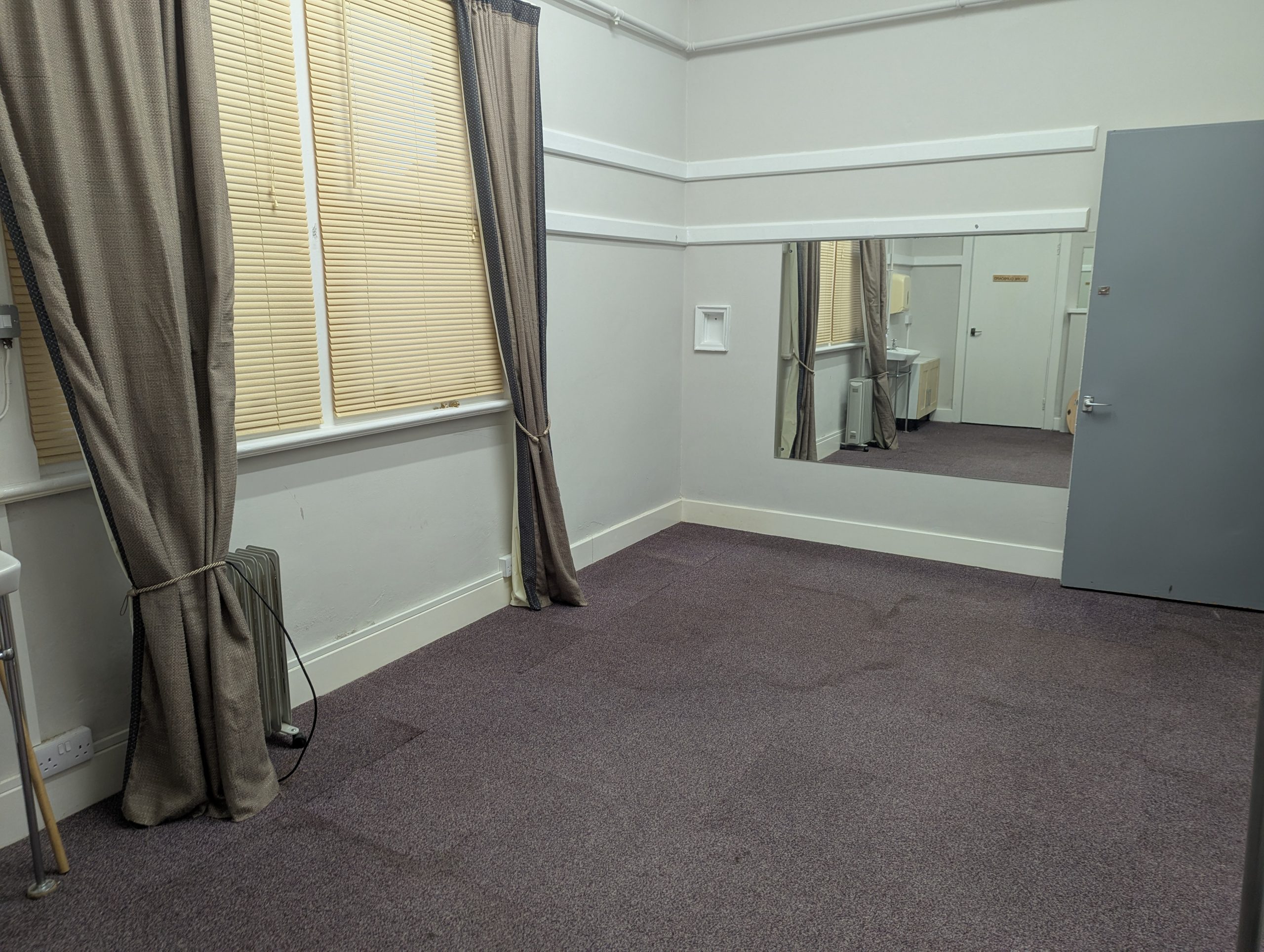 Rear dressing room 3